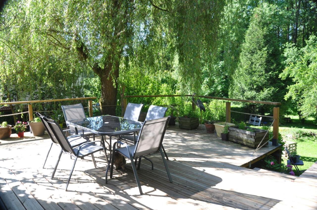 Un Coin De Foret Courmas Exterior photo